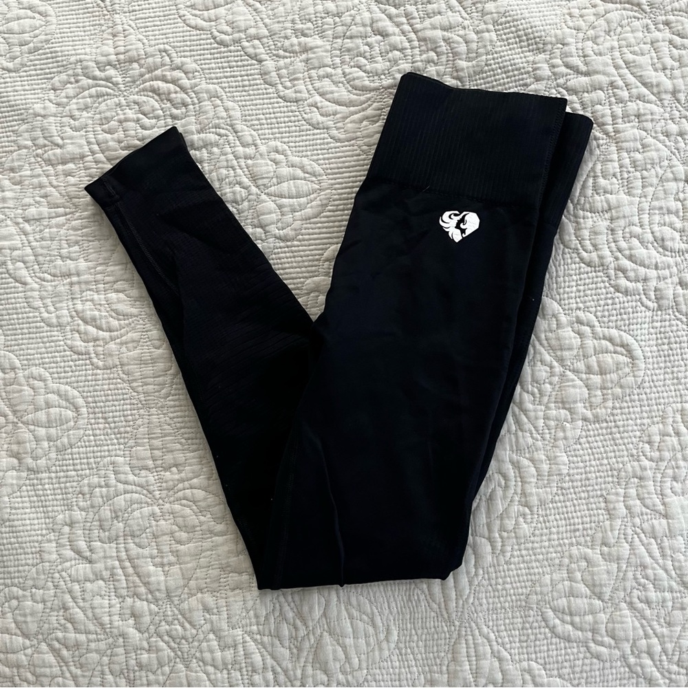 Womens Best athletic black seamless leggings size medium